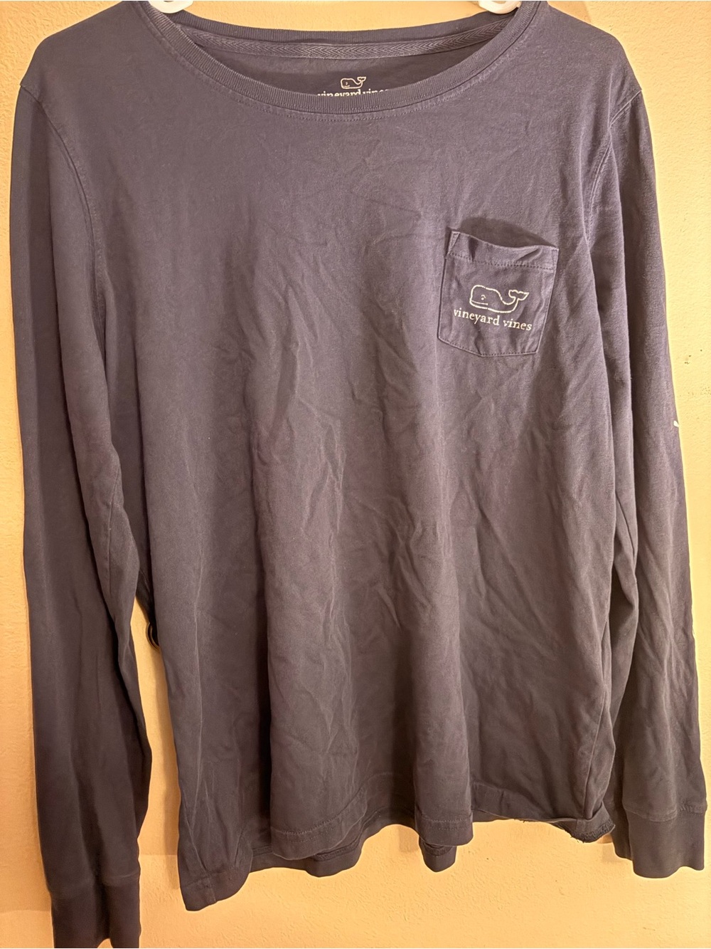 Vineyard Vines women’s Long-Sleeve Pocket Tee - Dark Navy